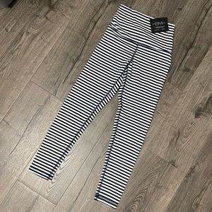 DYI Signature Stripe Crop Kickstart Leggings - XS
